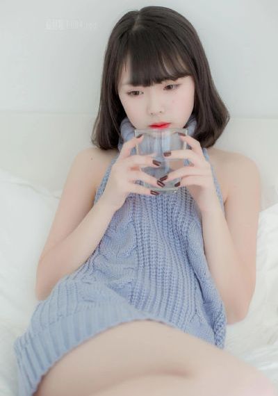 一边亲一边摸免费观看30分钟