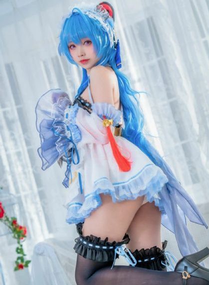 年轻漂亮的妈妈